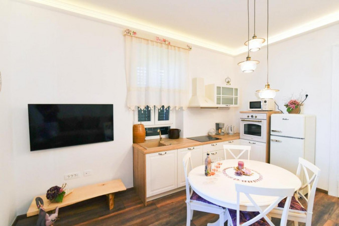 Sunny apartments Lovran - Villa Two Angels, Villa Perla, Apartment Carissima Lovran