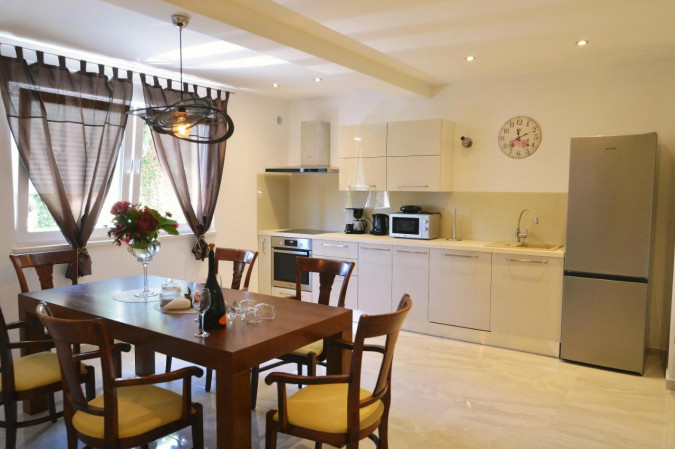 Sunny apartments Lovran - Villa Two Angels, Villa Perla, Apartment Carissima Lovran